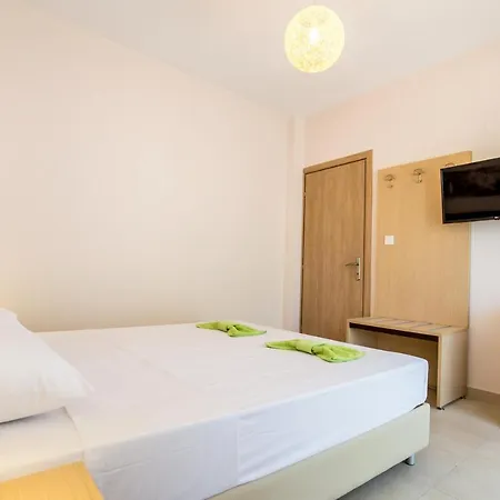 Dionysos Appartement Potos
